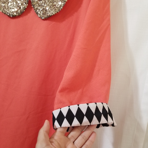 Cute top, Sz L/XL , cuffed sleeve, 3/4 sleeve, flowy, sequin peter pan collar - Picture 5 of 7